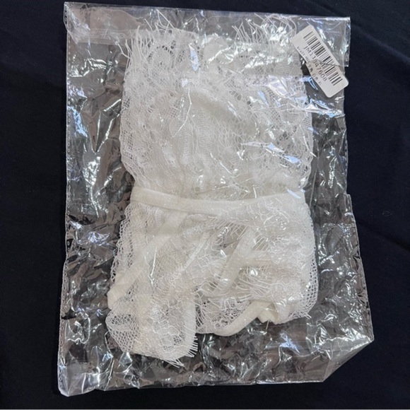 White Eyelash Lace Lingerie Bralette & Pantie Set New Medium - Picture 8 of 9